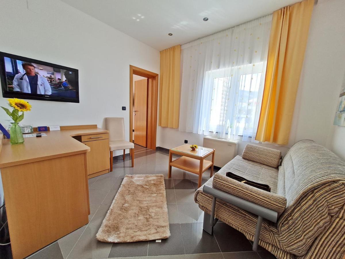 Hotel Sunce Подстрана Екстер'єр фото
